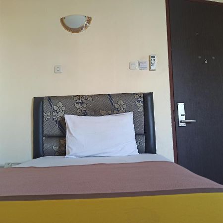 Al-Badar Hotel Syariah Макасар Экстерьер фото
