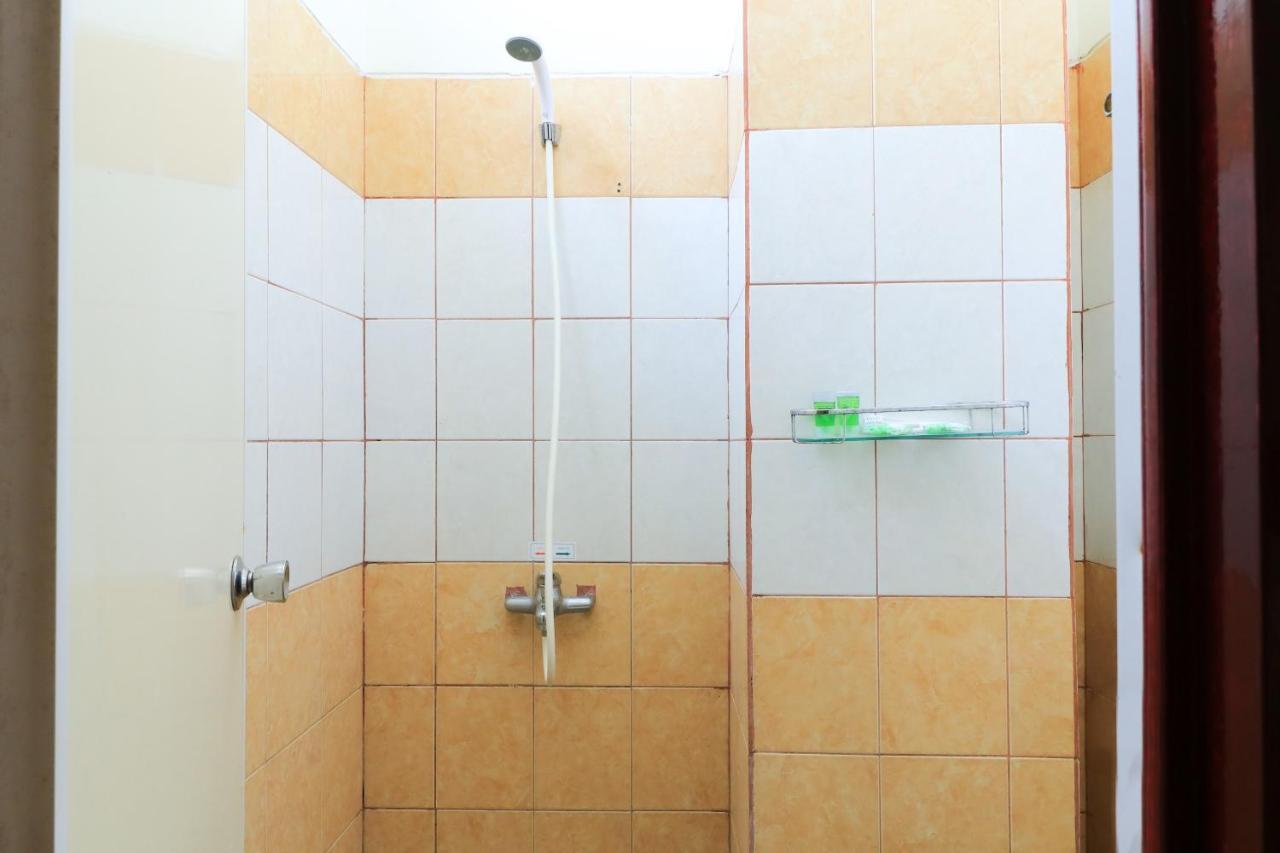 Al-Badar Hotel Syariah Макасар Экстерьер фото