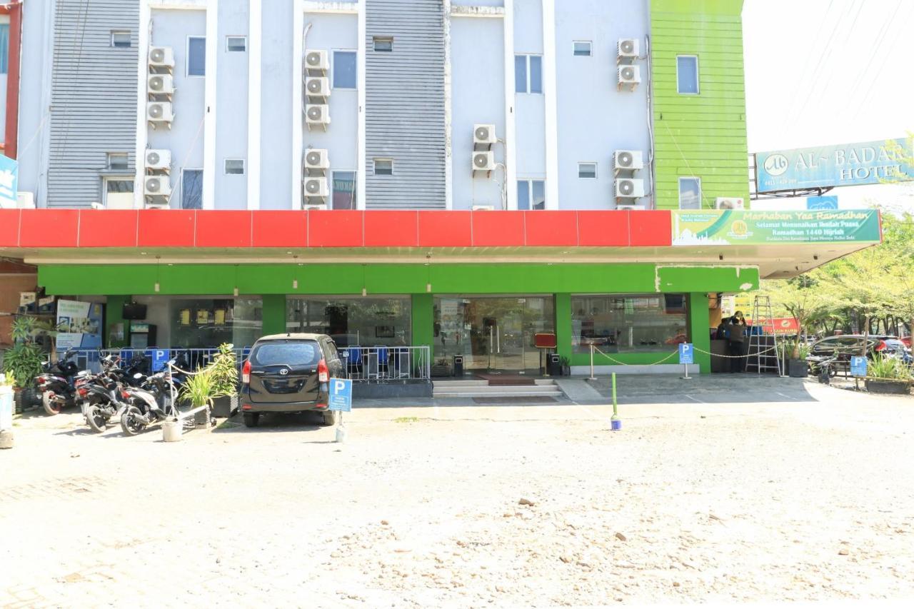 Al-Badar Hotel Syariah Макасар Экстерьер фото