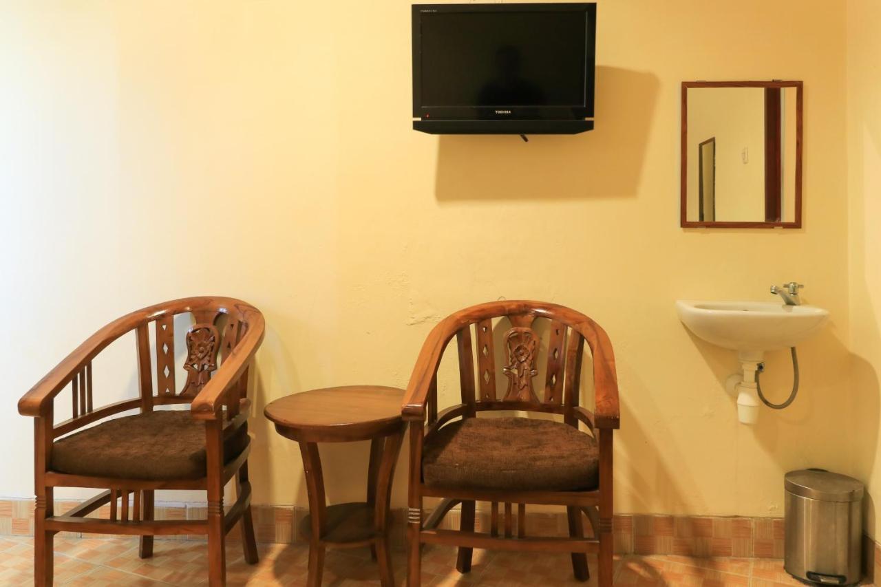 Al-Badar Hotel Syariah Макасар Экстерьер фото