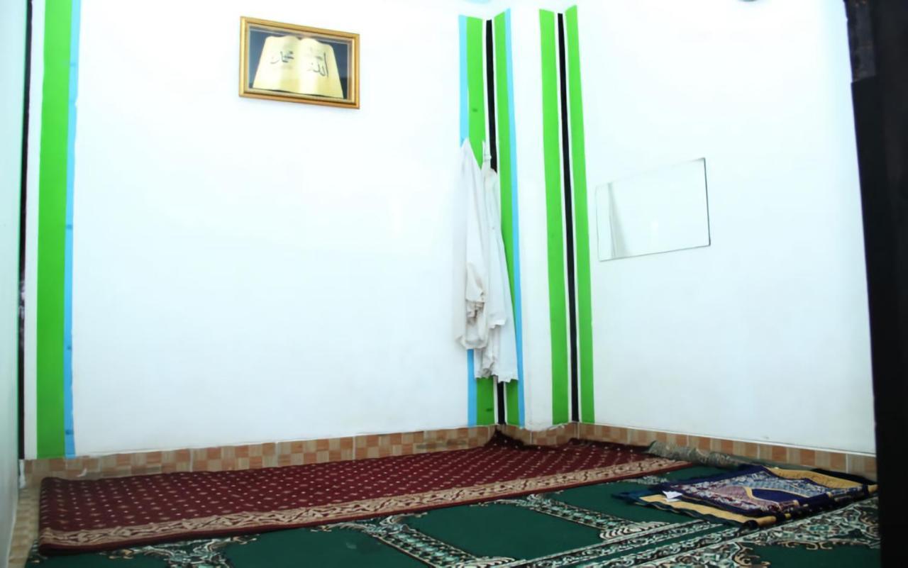 Al-Badar Hotel Syariah Макасар Экстерьер фото